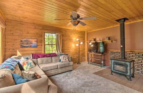 Camp Grove House | Cozy Riverfront Getaway Fishing On-Site!