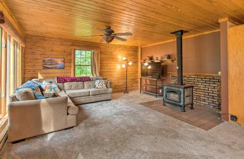 Camp Grove House | Cozy Riverfront Getaway Fishing On-Site!