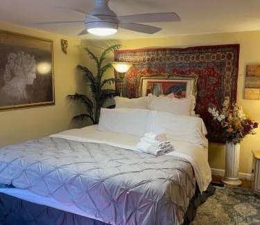 Airport Township House | Cozy room near Airport & Highway