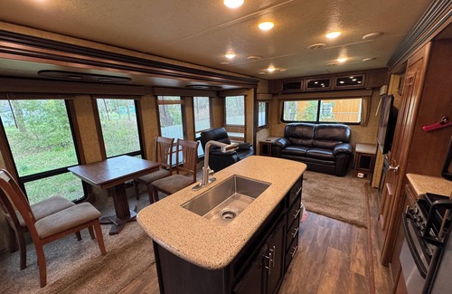 Prichard House | Cozy RV in Prichard with WiFi, AC