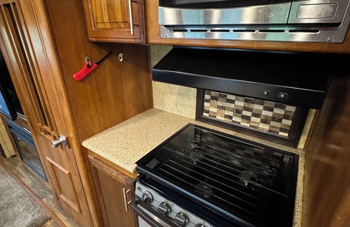 Prichard House | Cozy RV in Prichard with WiFi, AC
