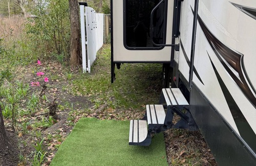 Prichard House | Cozy RV in Prichard with WiFi, AC