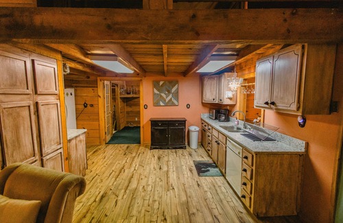 Cisco Cabin | Cozy secluded cabin in Cohutta Wilderness, with hot tub, great hiking trails