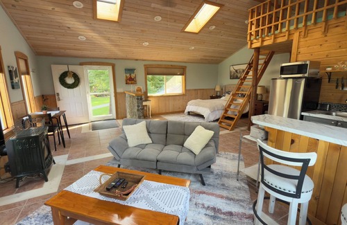 Gleed Apartment | Cozy secluded loft @ 2nd Chance Ranch, every amenity, gateway to the adventure