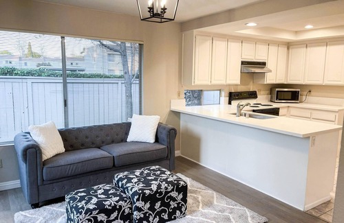 Woodbridge House | Cozy Single Level 3 Bed 2 Bath Home in the Heart of Irvine