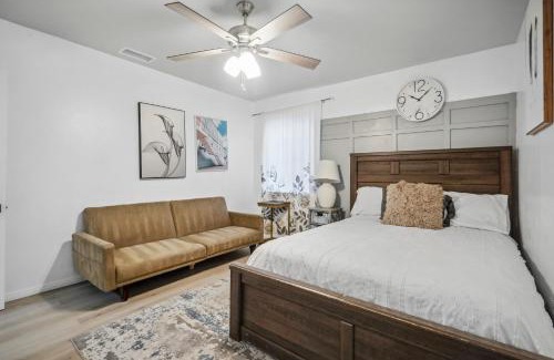 Lancaster House | Cozy single story 2 bdrm family home near the BLVD