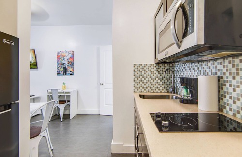 Flamingo/Lummus Apartment | Cozy South Beach 1BR Apt Near Beach and Ocean Drive