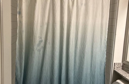 Dunwoody House | Cozy Spacious Apartment 20 minutes out of Atlanta! Right near Perimeter Mall