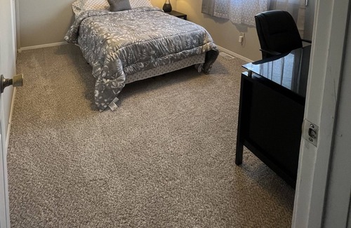 Northeast Anchorage House | Cozy & Spacious Fully Equipped Modern Home