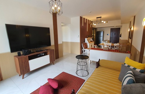 Bumi Serpong Damai Apartment | Cozy, Spacious, Fully Furnished and Equipped 3+ BR Apartment at Sky House BSD