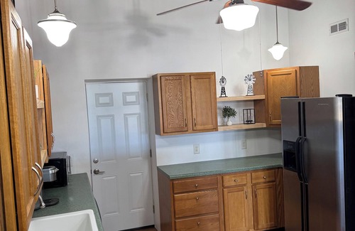 Hannibal Apartment | Cozy spacious loft in the beautiful downtown historic district in Hannibal.