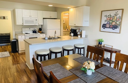 Fort Wayne House | Cozy/Spacious townhouse in prime location!