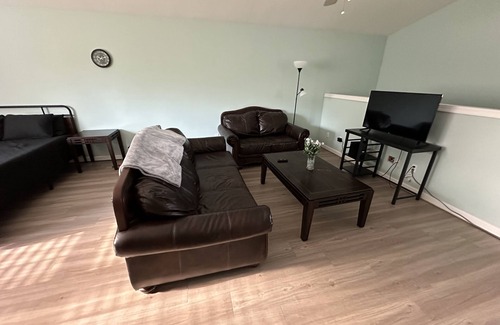 Taylors Apartment | Cozy Studio Apartment Getaway!