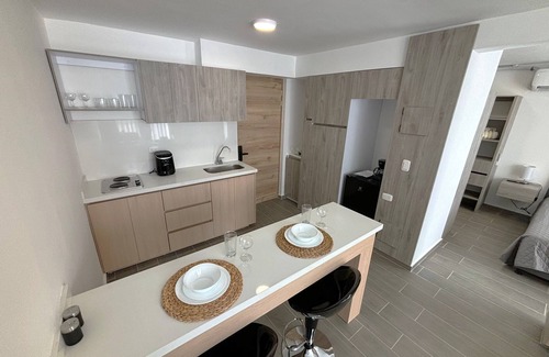 Cali Apartment | Cozy studio Cali with WiFi, AC, Pool