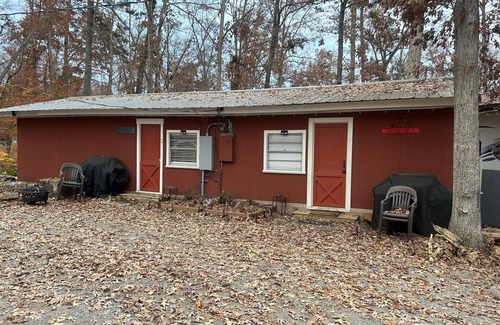 Dandridge Cabin | Cozy studio for two nestled on Lake Douglas near Gatlinburg and Pigeon Forge!