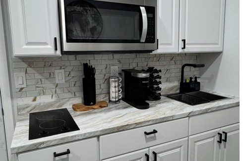 Riverview Apartment | Cozy studio in charming Riverview