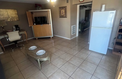 Paradise Apartment | Cozy studio in wonderful Las Vegas with WiFi and AC