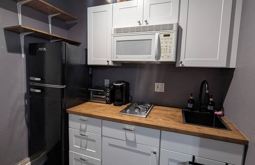 Yuba City Apartment | Cozy studio in Yuba City with AC, WiFi