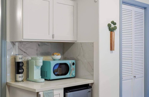 Inner Parkside House | Cozy studio near SFSU, shops & Golden Gate Park!