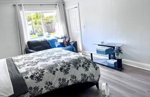 West Park Apartment | Cozy Studio, Priv. Entrance, pool.