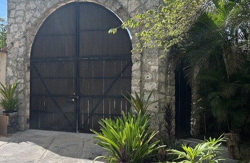 Alfredo V. Bonfil Apartment | Cozy studio with car rental available!