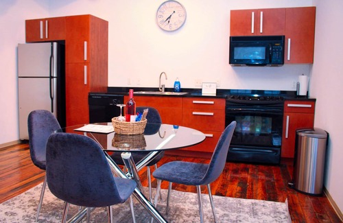 Downtown St. Louis Apartment | Cozy Stylish Downtown Loft Near Busch Stadium
