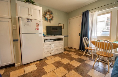 Saint Helena Island Resort | Cozy Suite just Steps from Beach Club, Sandbar, Tennis, & Beaches