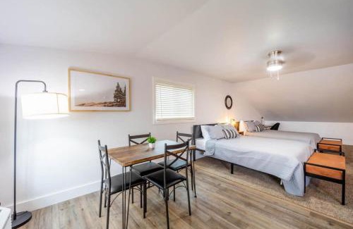 Mayfield Apartment | Cozy Suite w Stunning Lake Views at Fife Lake Lodge