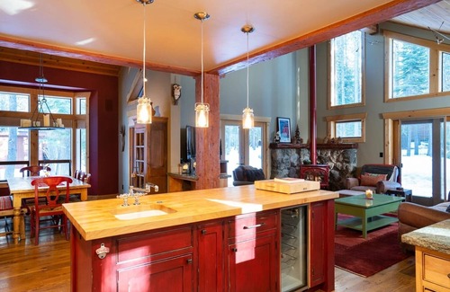 Truckee House | Cozy Tahoe Donner Cabin