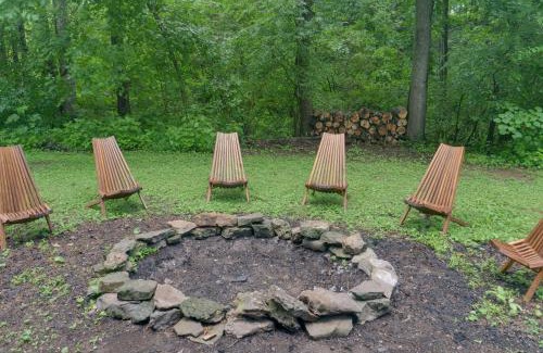 Tullahoma House | Cozy Tennessee Cabin with Deck, Grill and Fire Pit!