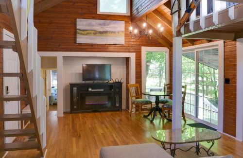 Tullahoma House | Cozy Tennessee Cabin with Deck, Grill and Fire Pit!