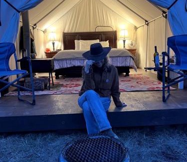 Conner Other | Cozy Tented Cabin with Stunning Sights in Conner, Montana