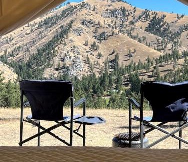 Conner Other | Cozy Tented Cabin with Stunning Sights in Conner, Montana