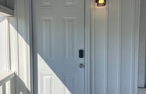 McRae Apartment | Cozy Top-Floor Hideaway with Small-Town Charm