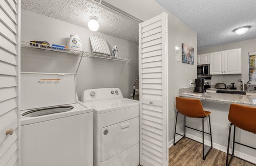 University House | Cozy Townhome| Moffitt| Pool| Gym| Fast WiFi| 2B2B