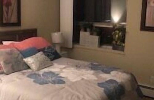 Euclid Apartment | Cozy Tranquil Retreat