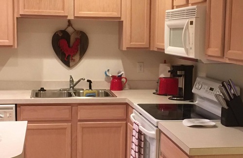 North Charleston Condo | Cozy two bedroom condo nestled in the pines close to the city of Charelston SC.