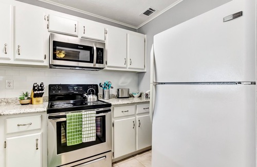 Ocean Cay House | Cozy, Updated 2 BD/1.5 BA Beachside Townhouse Just Off Fletcher Avenue! New Deck!