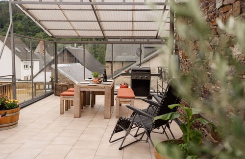 Ediger Apartment | Cozy winegrower's house with large terrace and view of the rooftops of Ediger