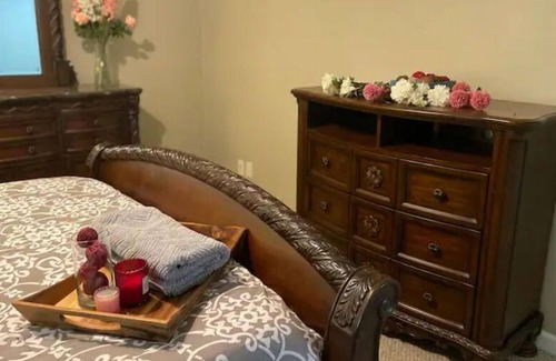 Monroe House | Cozy1BR/1B Garden Guest Unit close to Twinning Park