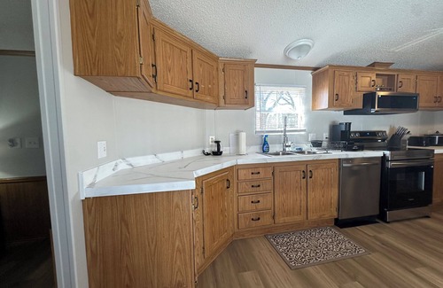 Advance House | CozyGlamping Bermuda Run/Winston Salem. Pet Friendly!