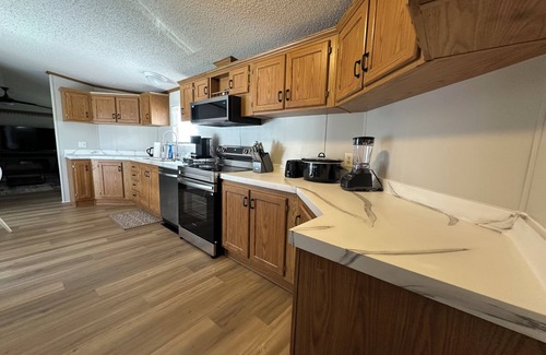 Advance House | CozyGlamping Bermuda Run/Winston Salem. Pet Friendly!