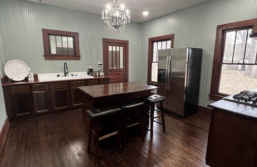 Lafayette House | Craftsman Home on 3 acres with live oaks lots of space for gatherings