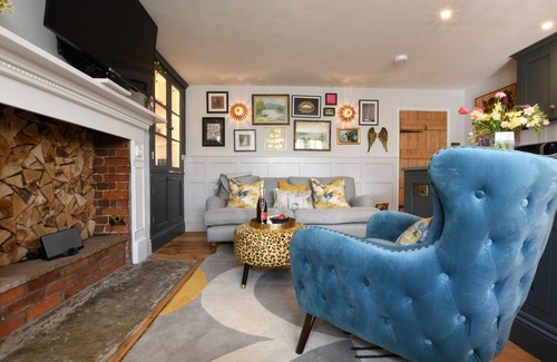 Aldeburgh Cottage | CRAGSIDE, ALDEBURGH, family friendly in Aldeburgh