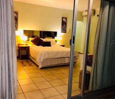 Vredenburg Bed & Breakfast | Crayfish