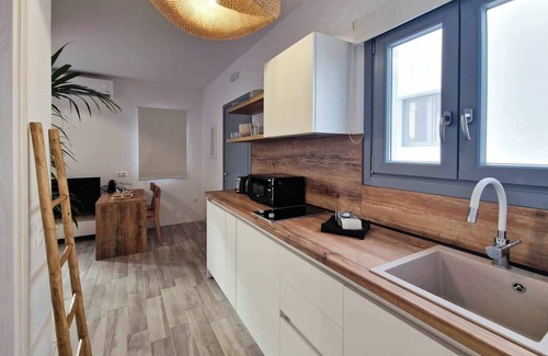 Kastraki Apartment | Crea, Bright Beach Apartment
