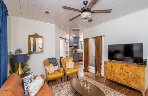 Saint Joe Cottage | Creek Treehouse Atrium Hot Tub Buffalo