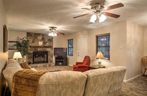 Ooltewah House | Creekfront Cabin Near Chattanooga with Hot Tub!