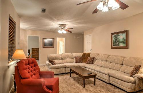 Ooltewah House | Creekfront Cabin Near Chattanooga with Hot Tub!