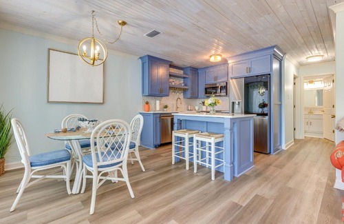 Dauphin Island House | Creekfront Dauphin Island Cottage Walk to Gulf!